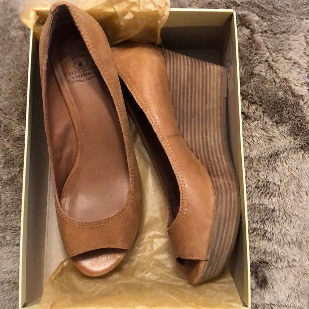 Lucky Brand peep toe wedge